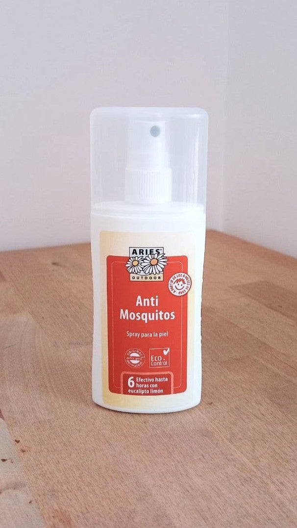 Spray repelente antimosquitos con eucalipto limón