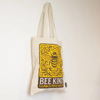 Bolsa Tote Nomad Sari Icónico -BEE KIND - Natural