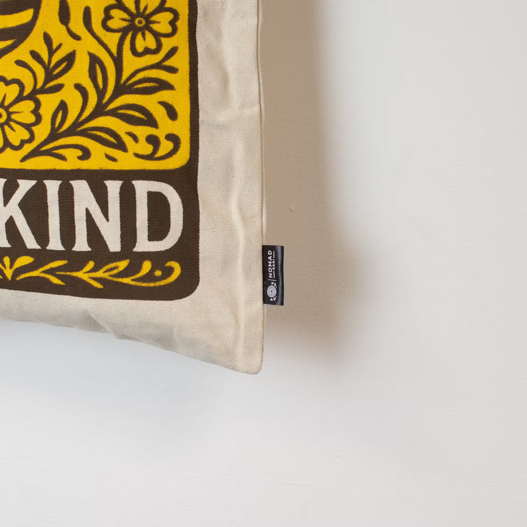Bolsa Tote Nomad Sari Icónico -BEE KIND - Natural