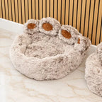 Cama para gatos y perros con forma de patita grande – 70 cm