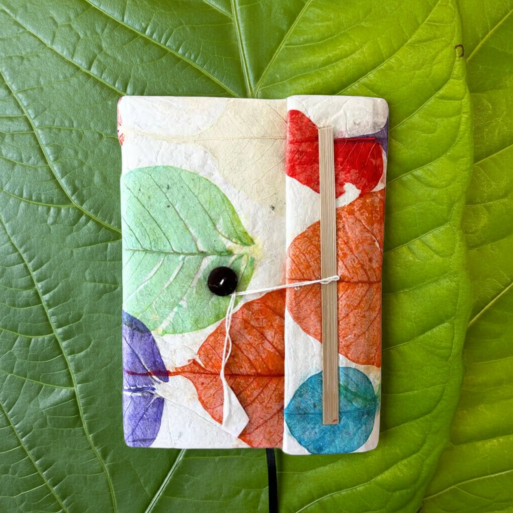 Cuaderno Grande Lokta - Hojas de colores-45 Hojas - 21 x 15cm