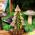 Decoración de madera Perdido en el Bosque – Pequeño Árbol dentro de un Árbol 15 × 10 cm