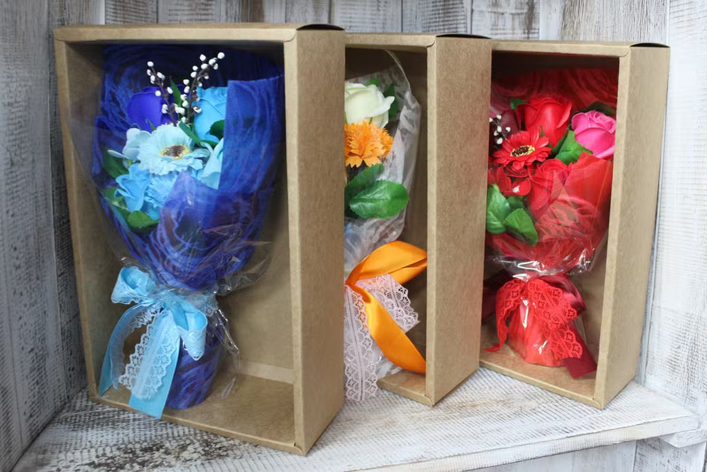 Ramo de 7 flores de jabón en caja