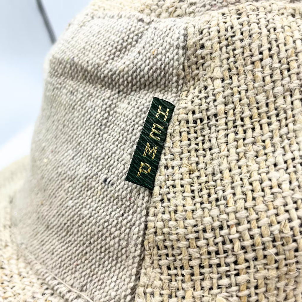 Sombrero boho de cáñamo y algodón tejido a mano - Con parches y aros - Natural